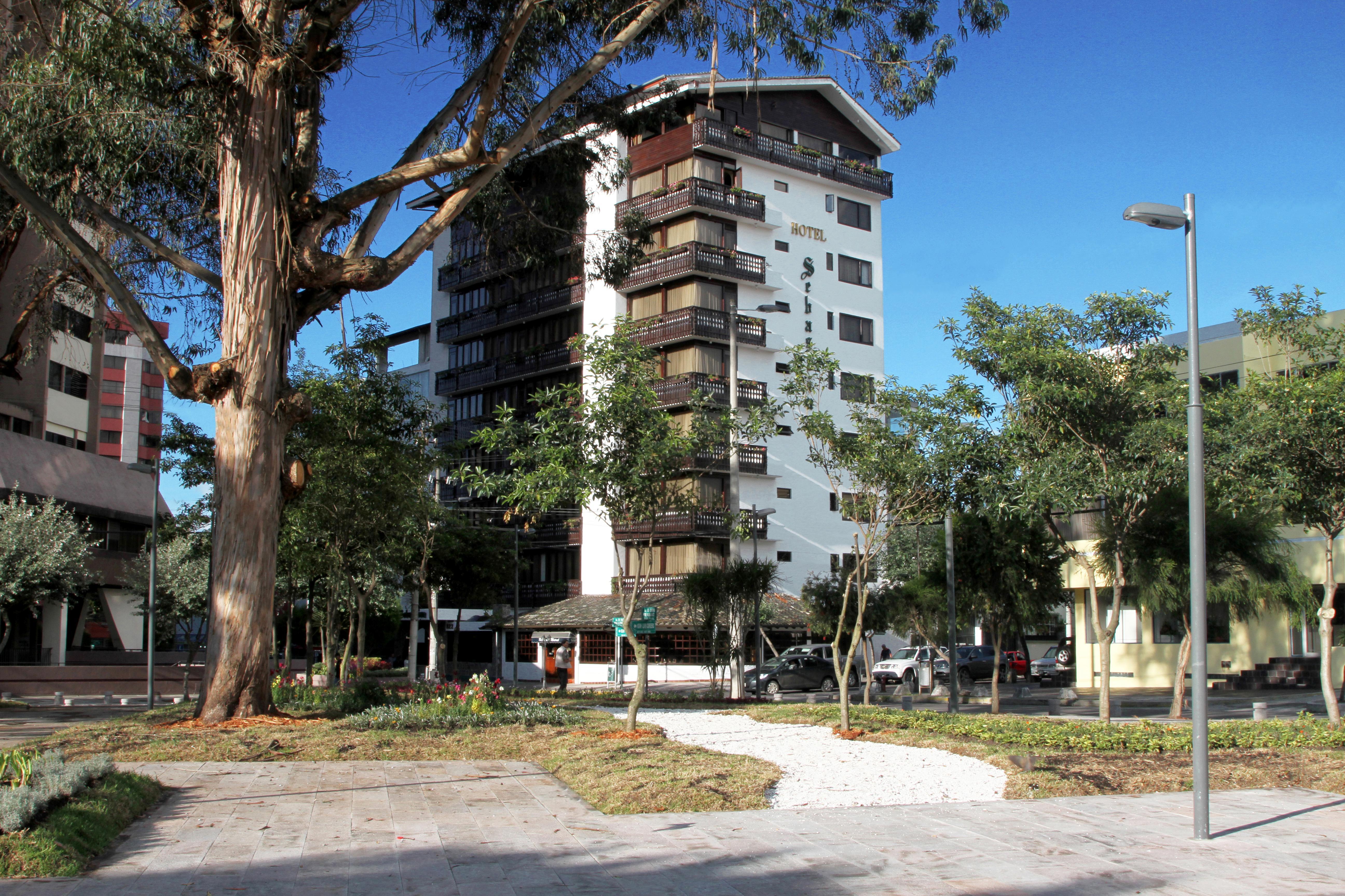 Socialtel Quito Hotel Exterior photo